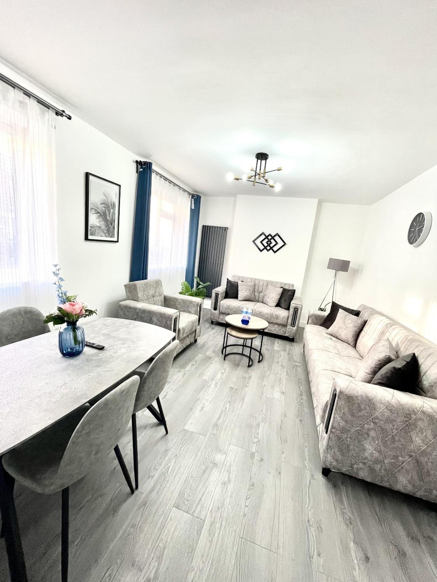 Deluxe Apartment - Next To Kings Cross - Eurostar & Euston Station Лондон Екстериор снимка