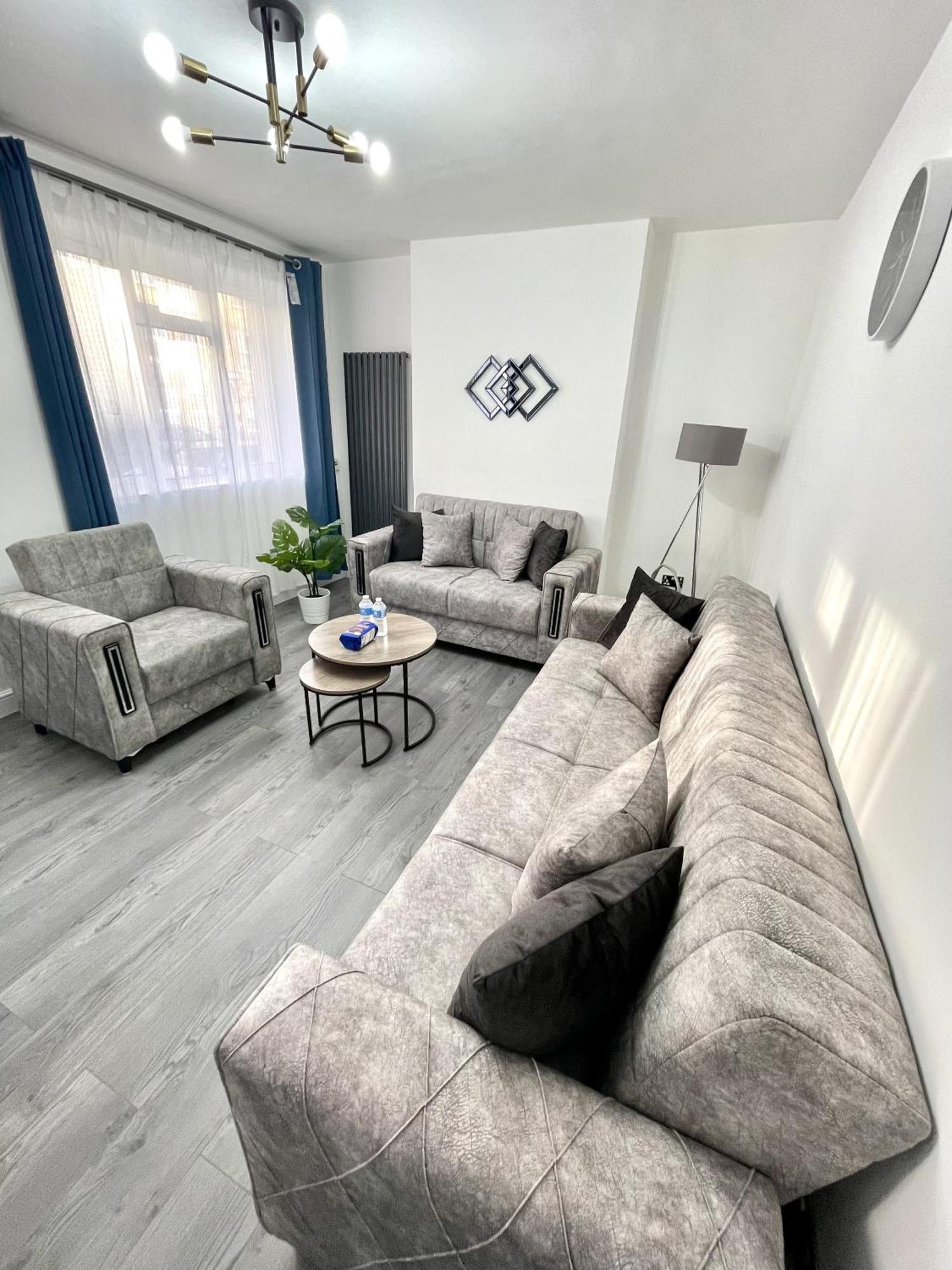 Deluxe Apartment - Next To Kings Cross - Eurostar & Euston Station Лондон Екстериор снимка